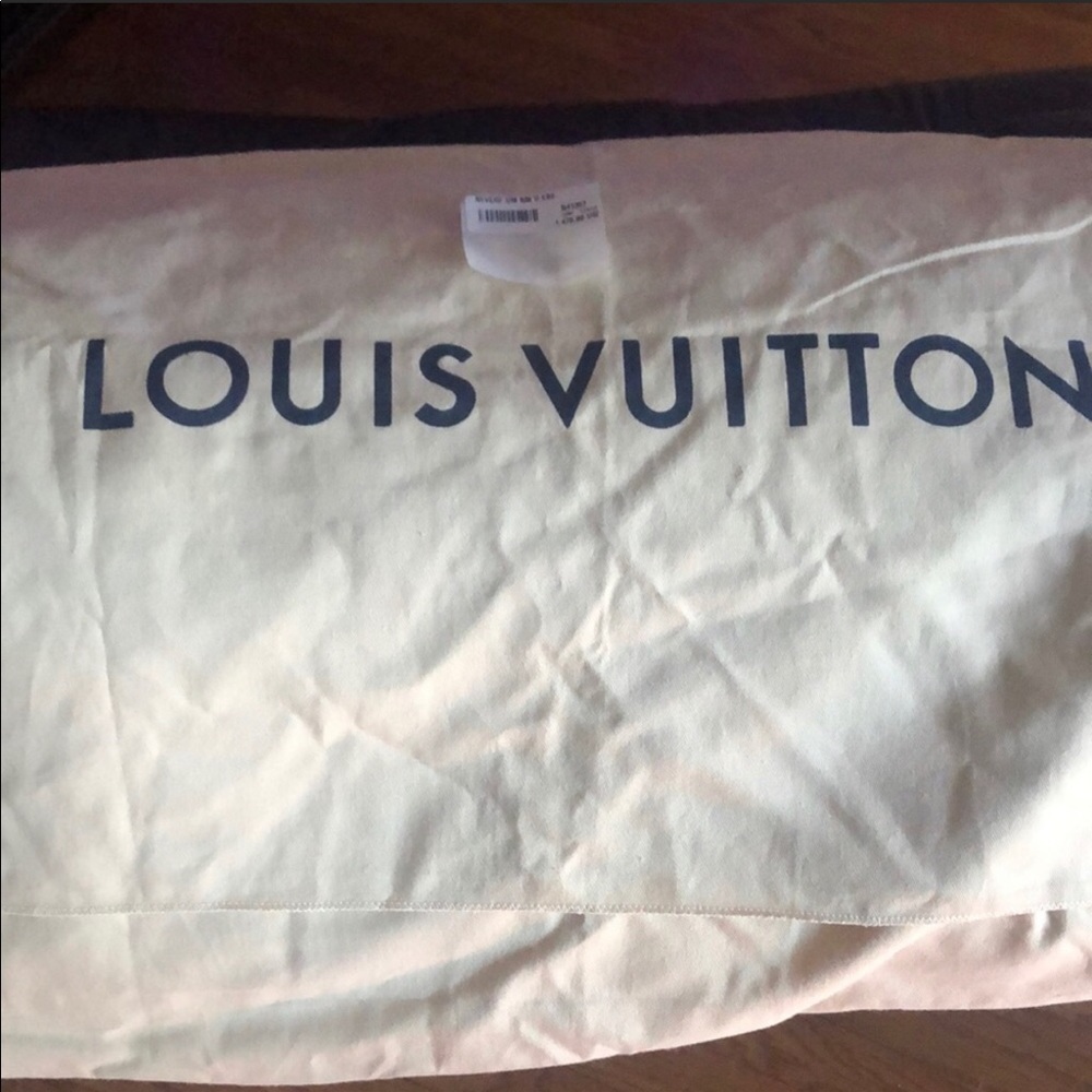 🎁Authentic Louis Vuitton dustbag🎁